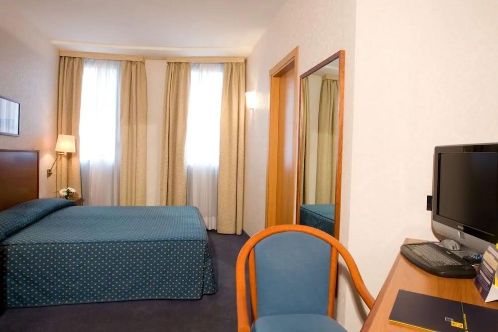 Classic Hotel Tulipano Terni Exterior foto