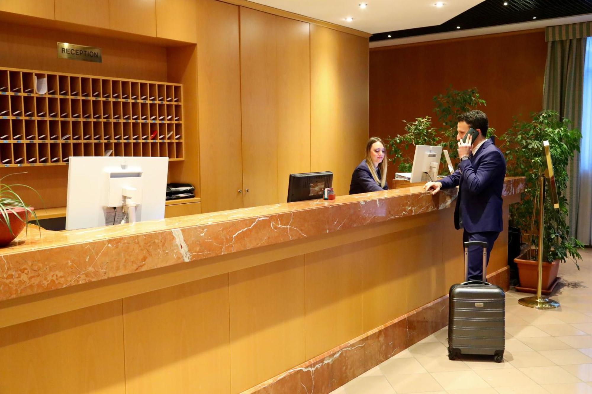 Classic Hotel Tulipano Terni Exterior foto