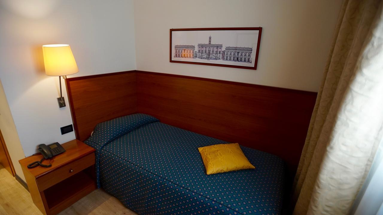 Classic Hotel Tulipano Terni Exterior foto